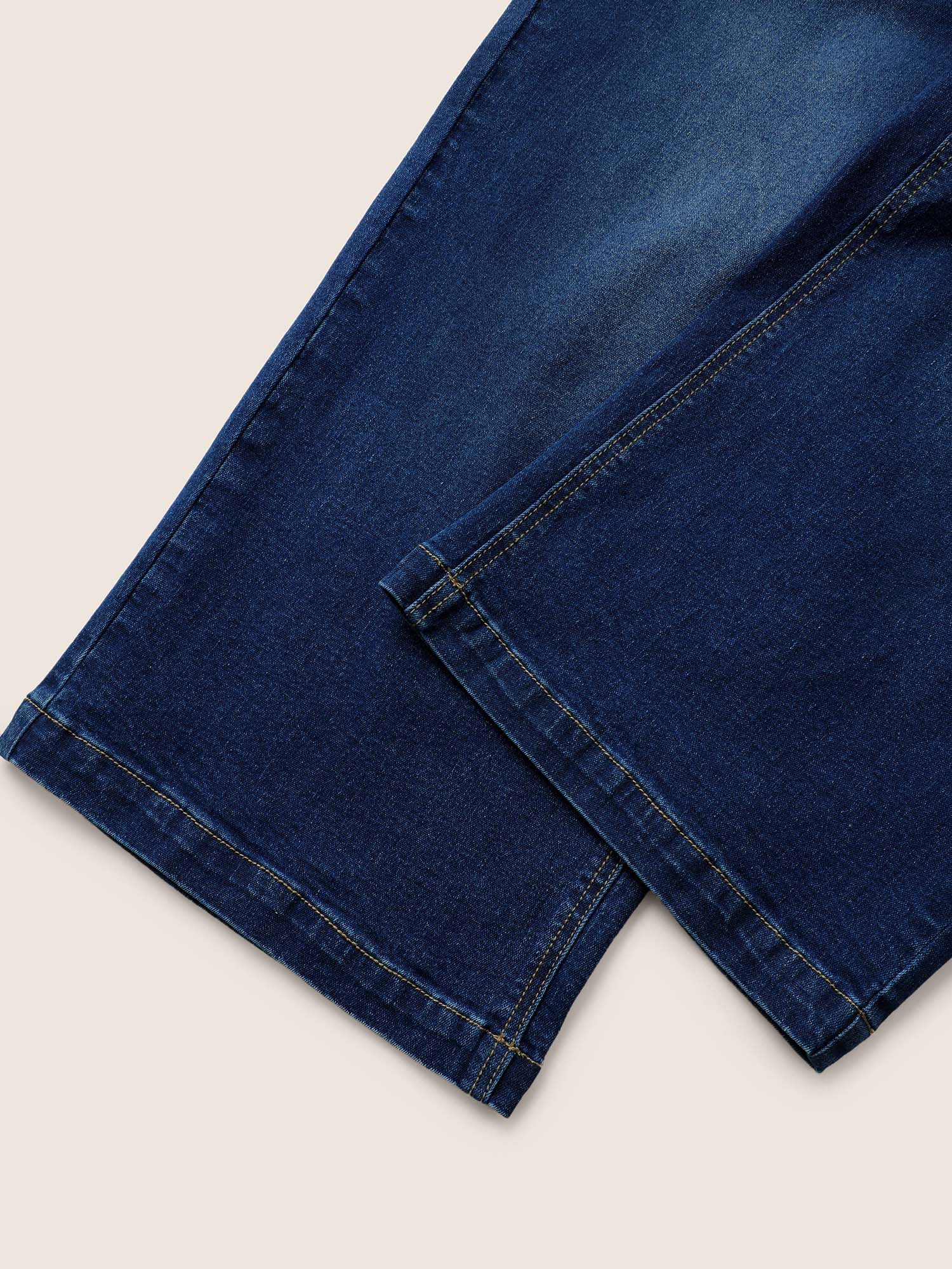 Classic Wide-Leg Capri Jeans